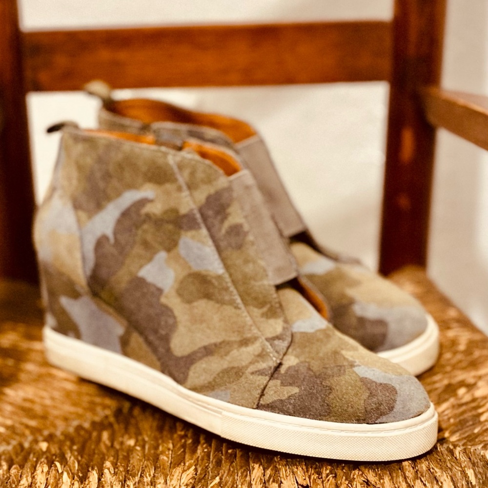 Linea Paolo Slip-On Wedges